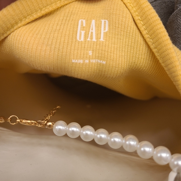 Women's Gap V-Neck Ribbed Henley, Color Golden Yellow, Size S - Picture 3 of 3